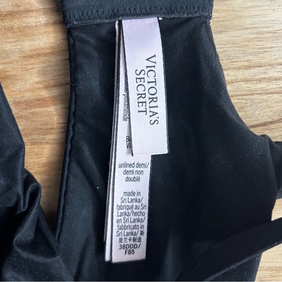 Victoria's Secret Black Bra with Pink Accent - Picture 3 of 3